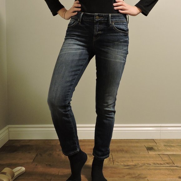 Guess Mid-rise Cropped Jeans, Medium Wash, US Size 26 - Picture 6 of 12